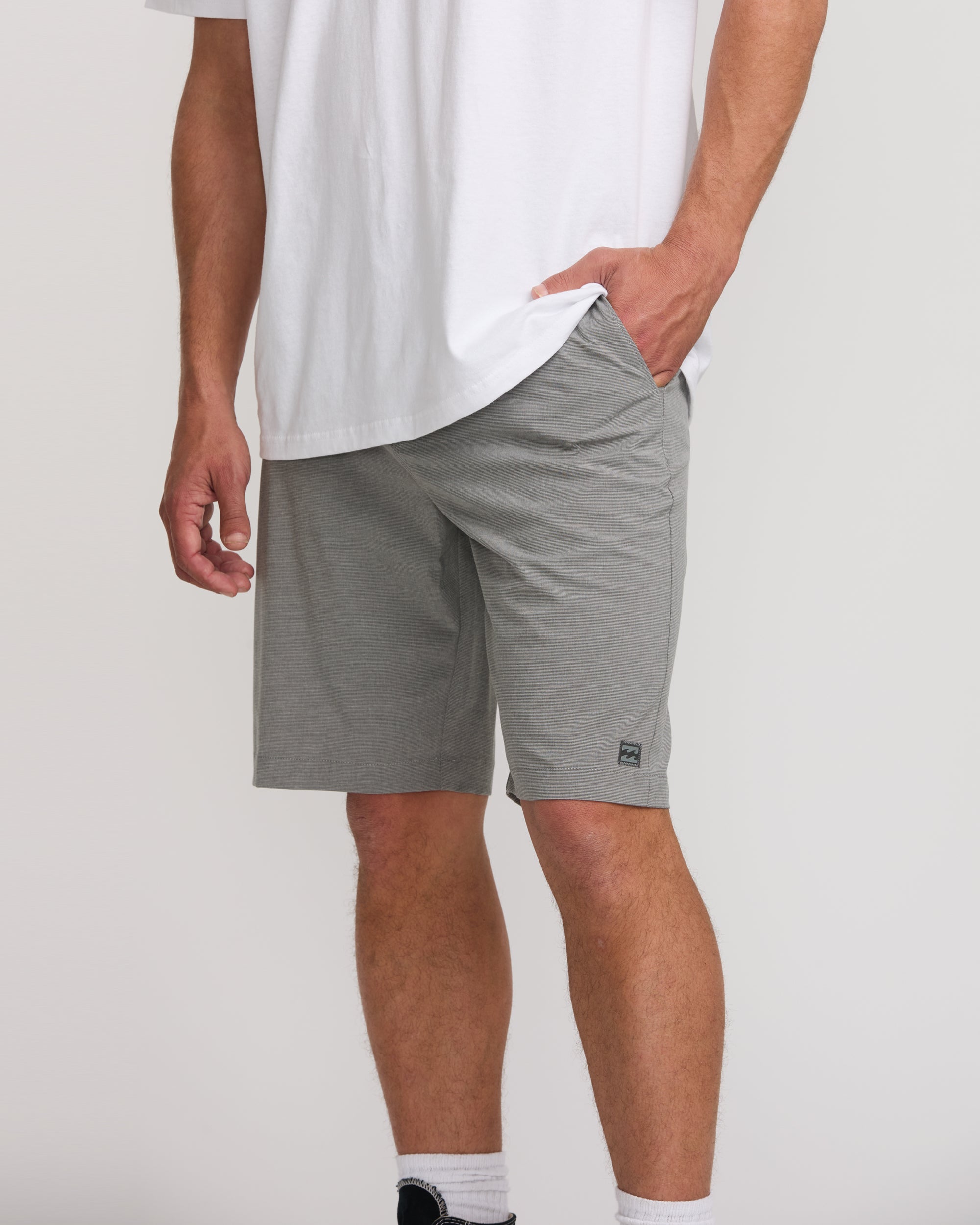 Crossfire Submersible 21 Hybrid Shorts - Gray - Image 5
