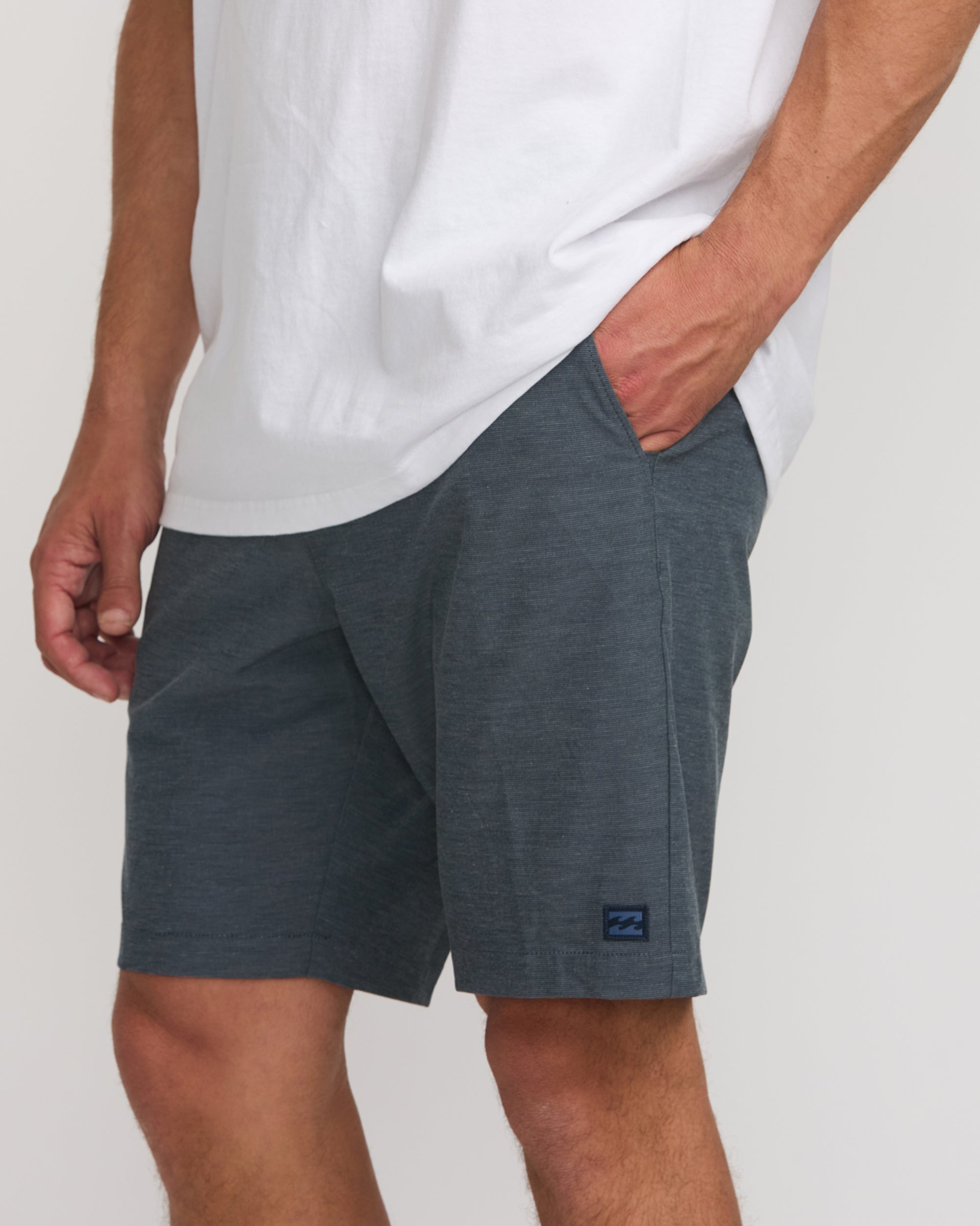 Crossfire Submersible 19 Hybrid Shorts - Navy - Image 5