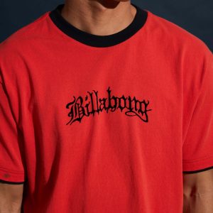 Immortal Tipper Short Sleeve Knit T-Shirt - Deep Red