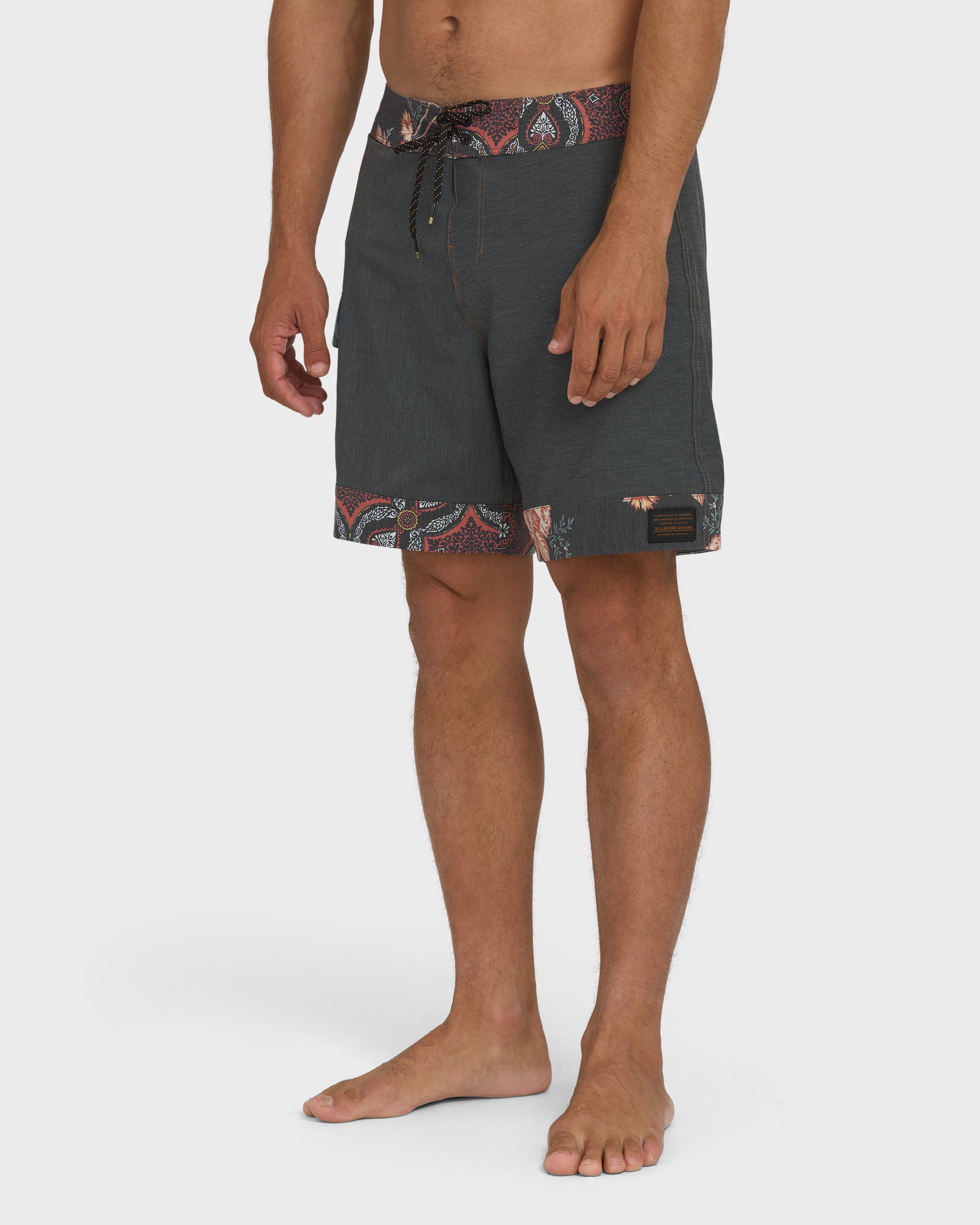 Glide Garage Pro 18 Boardshorts - Black - Image 3